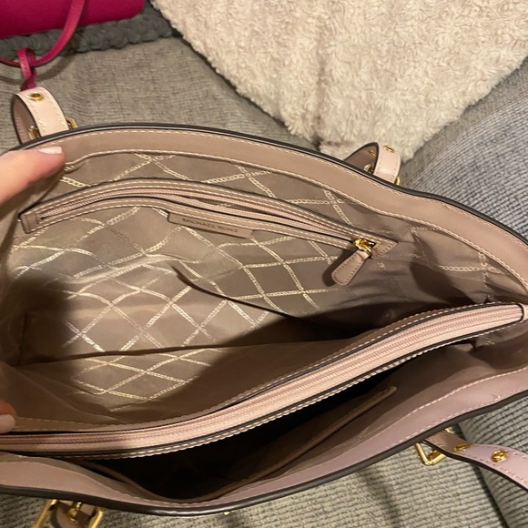 Michael Kors Voyager east west tote ballet pink white - Picture 7 of 9